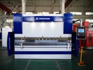 ماكينة فرامل ضغط CNC 200T3200mm