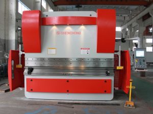 Prensa plegadora hidráulica CNC de 300 toneladas y 3200 mm