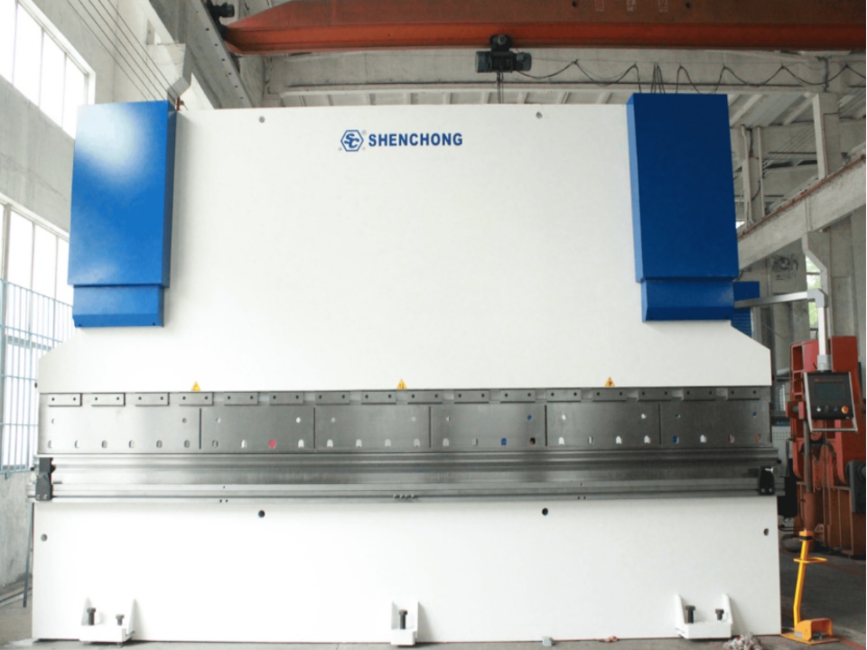 Máy ép thủy lực CNC 400 tấn 4000mm để bán